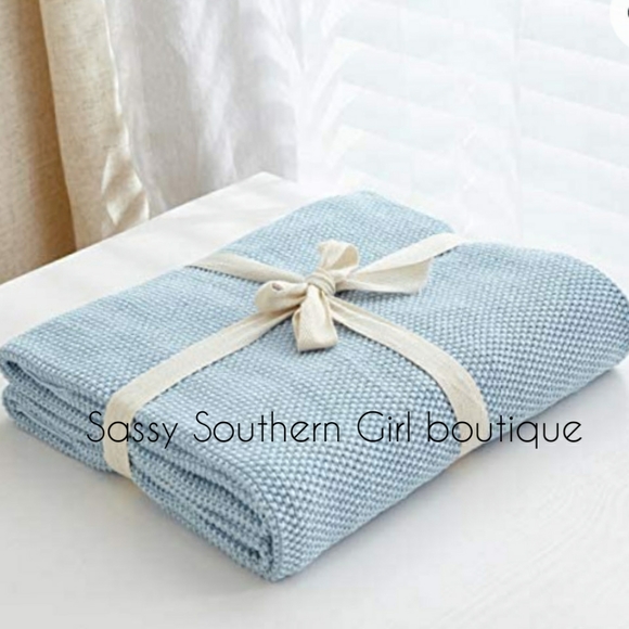 🆕⭐ Light blue cable knit blanket - Picture 6 of 9